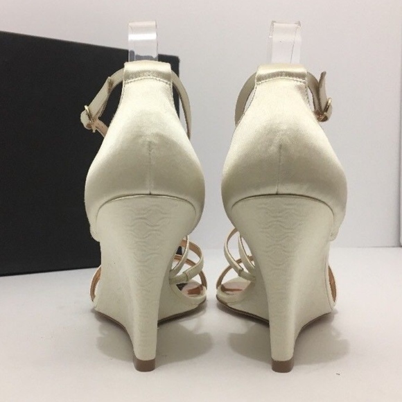 Badgley Mischka Bridal Wedge Heel Sandals Ivory - Picture 5 of 8